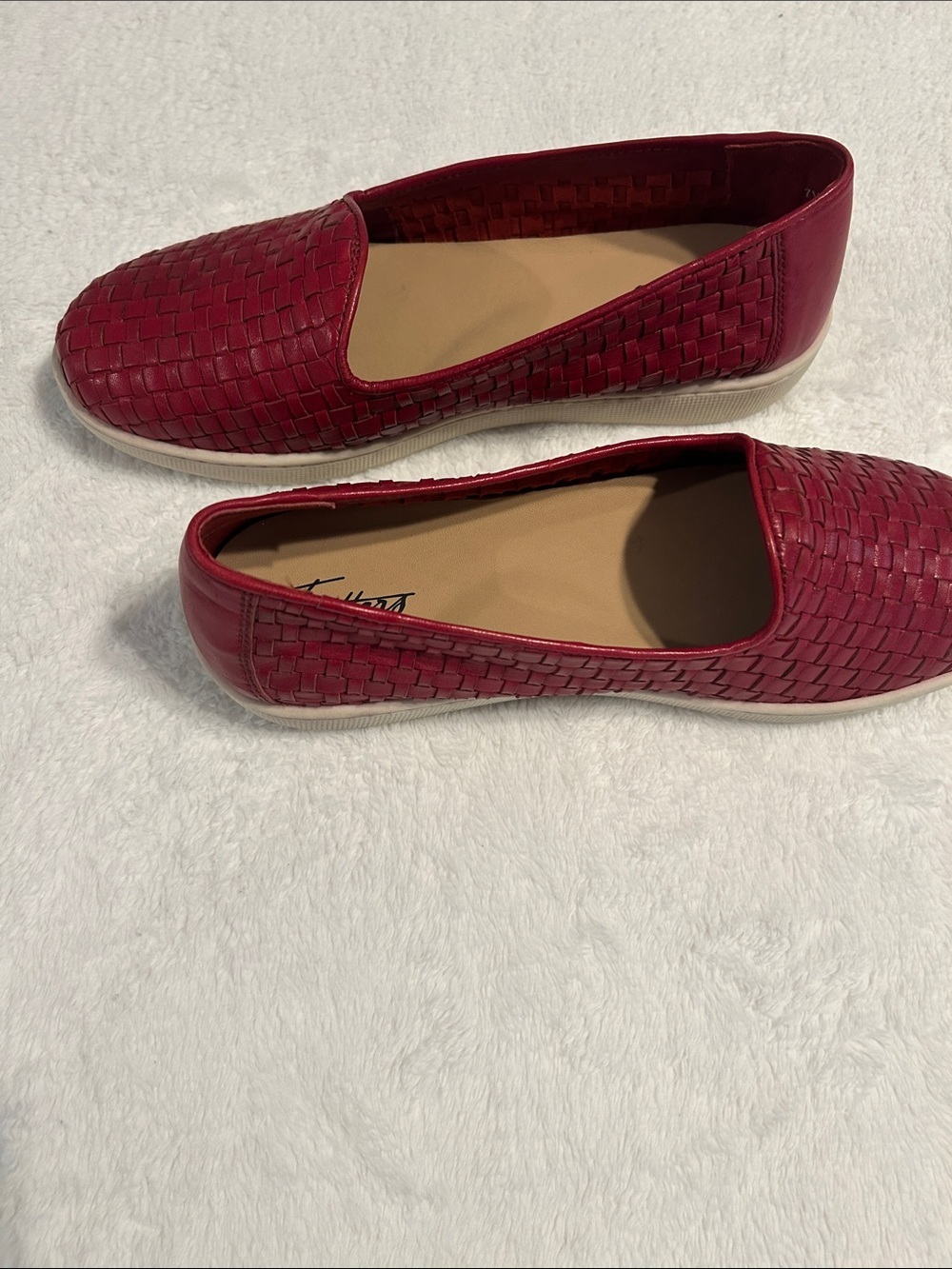 Trotters Adelina T2300-642 Womens Red Leather Slip On Loafer Flats Shoes. SZ 7WW - Picture 2 of 8